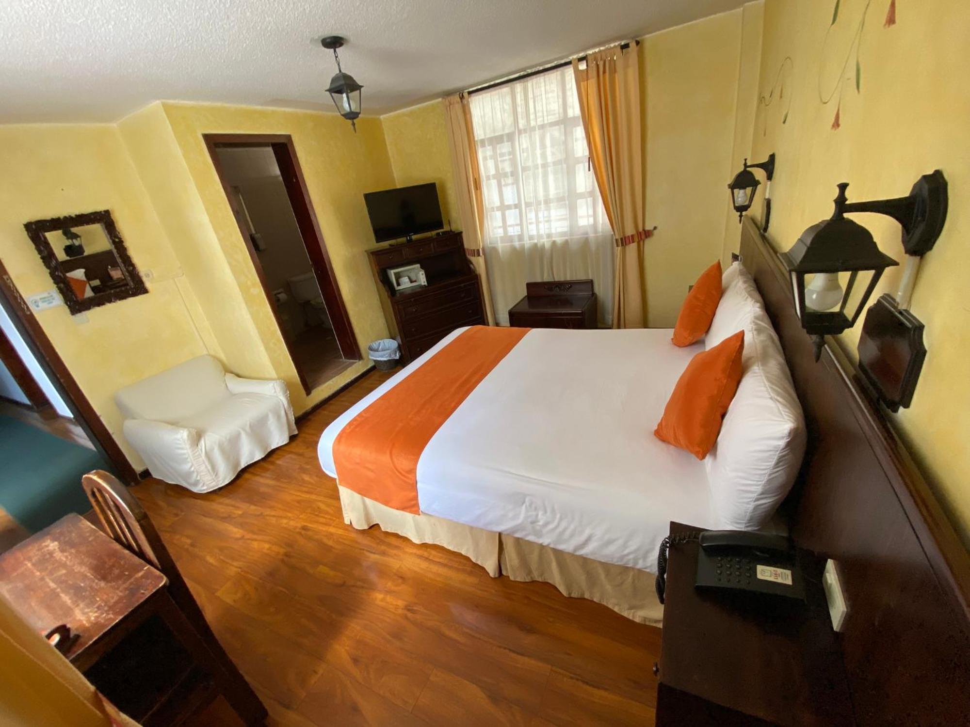 Kituandes Hotel Quito Exterior photo
